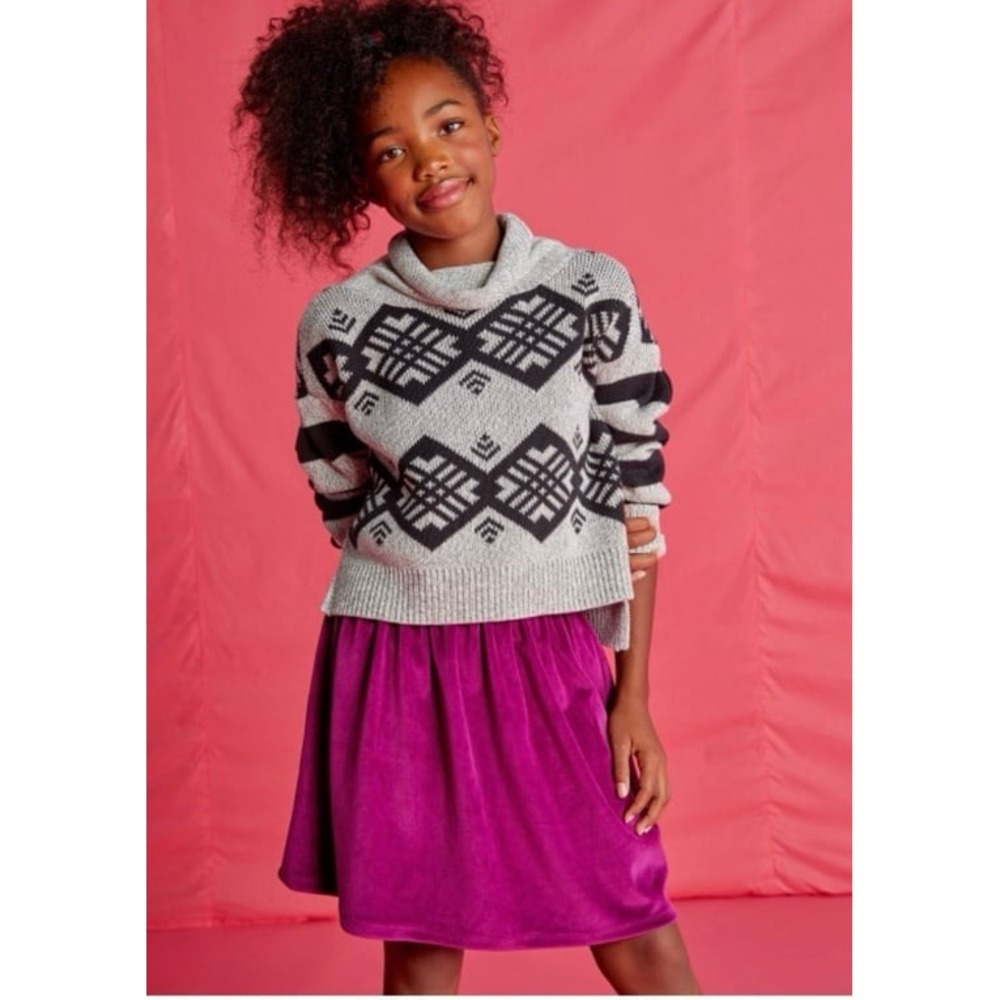 NWT Tea Collection Gray/Black Chimmi Choden Geo Sweater - girls M (6-7)